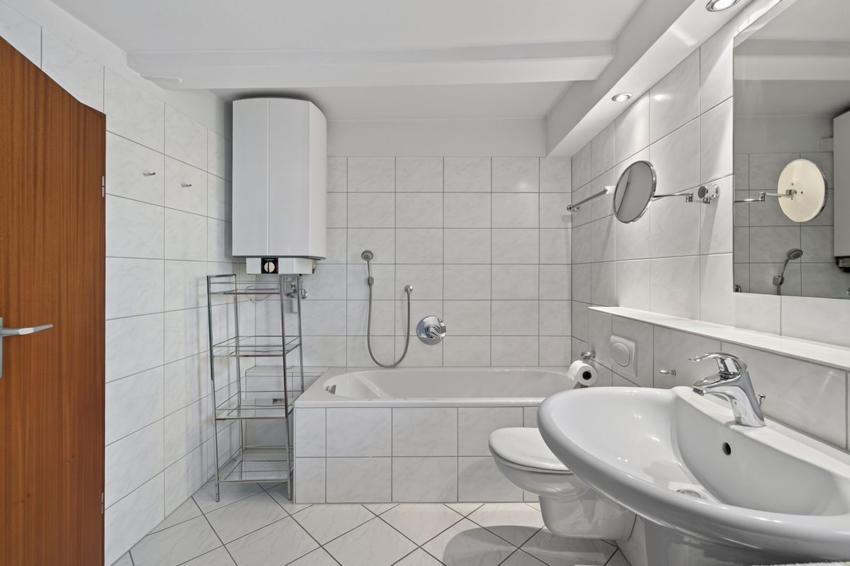 Badezimmer Immobilienangebot - Karlsruhe / Durlach-Aue - Grundstücke - Projektentwickler aufgepasst! Interessantes Grundstück in Durlach-Aue