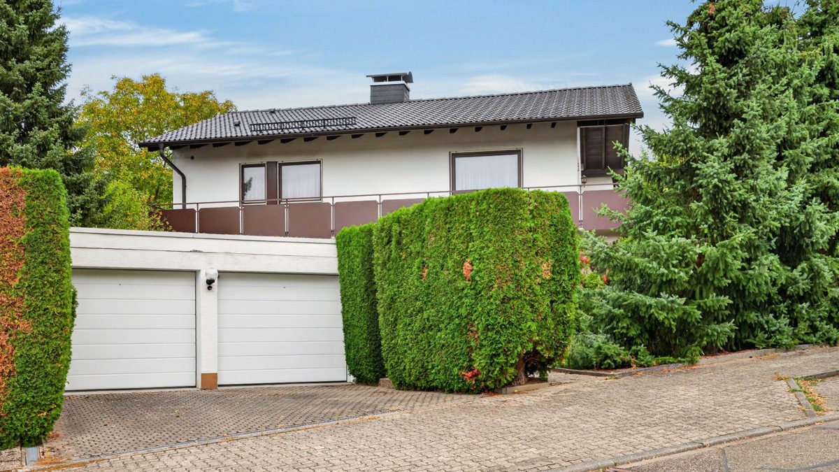 Immobilienangebot - Karlsruhe / Grünwettersbach - Wohnen & Anlage - Viel Platz zum Leben. Viel Raum für Ideen. Ihr Familiendomizil in Grünwettersbach