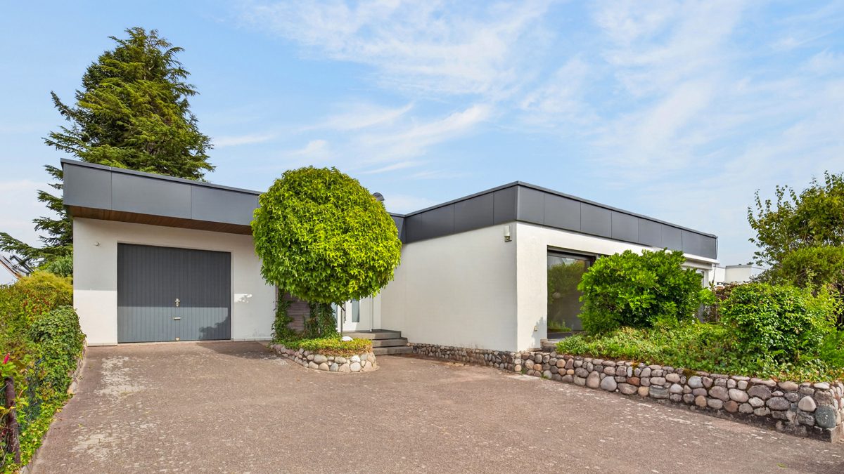 Immobilienangebot - Karlsruhe / Grünwinkel - Wohnen & Anlage - Familien Willkommen! Ansprechender Bungalow in Karlsruhe-Grünwinkel