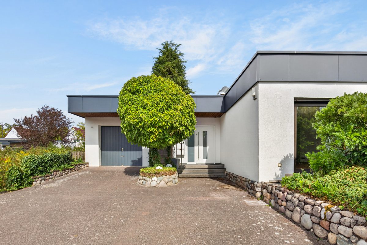 Immobilienangebot - Karlsruhe / Grünwinkel - Wohnen & Anlage - Familien Willkommen! Ansprechender Bungalow in Karlsruhe-Grünwinkel