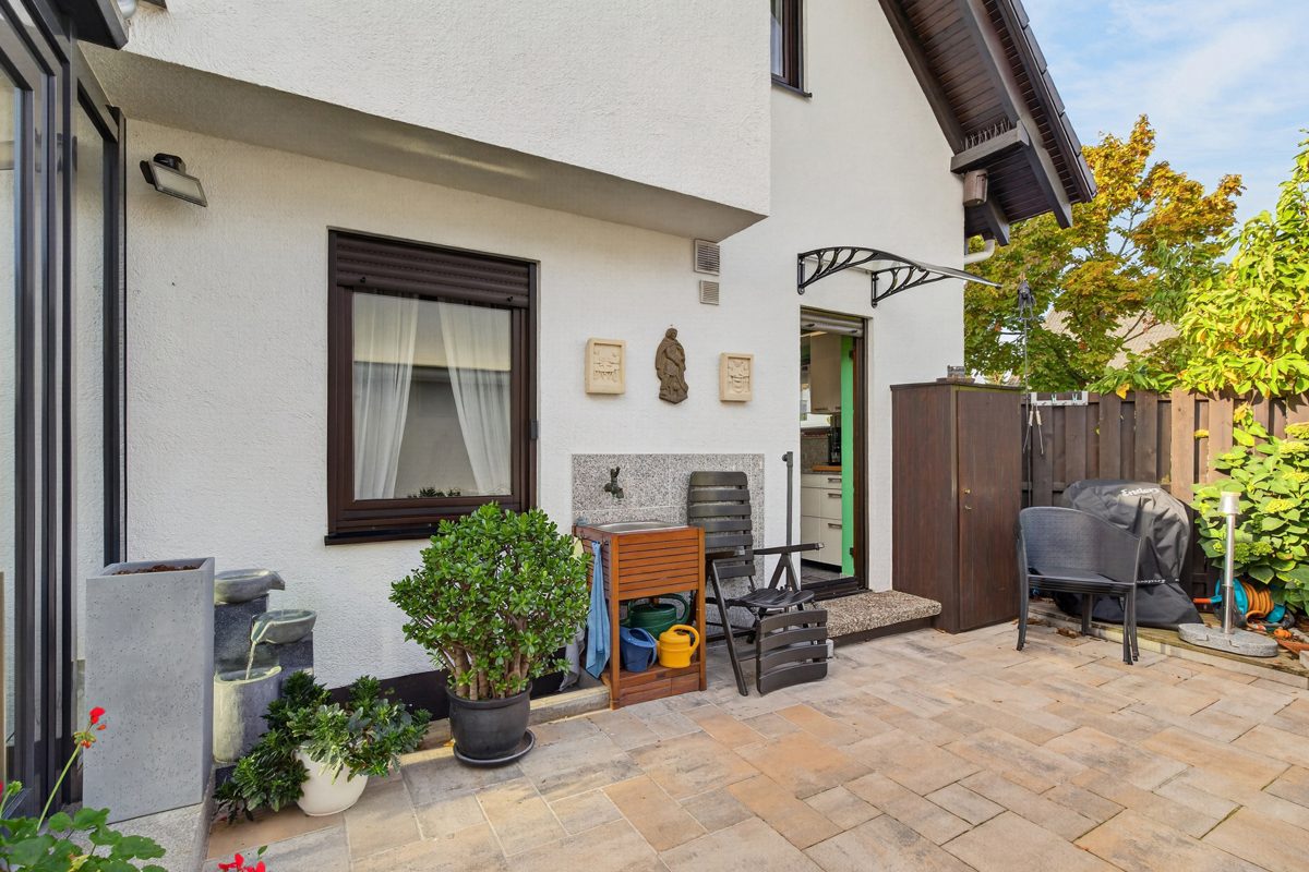 Immobilienangebot - Karlsruhe - Wohnen & Anlage - Ideal für die kleine Familie! Ansprechende Doppelhaushälfte in der Heidenstückersiedlung