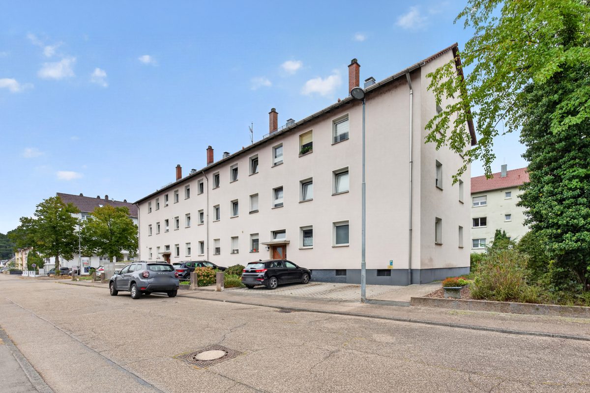 Außenansicht Immobilienangebot - Gernsbach - Wohnungen - Ankommen und wohlfühlen – provisionsfreie 3-Zimmer-Wohnung mit Balkon in Gernsbach