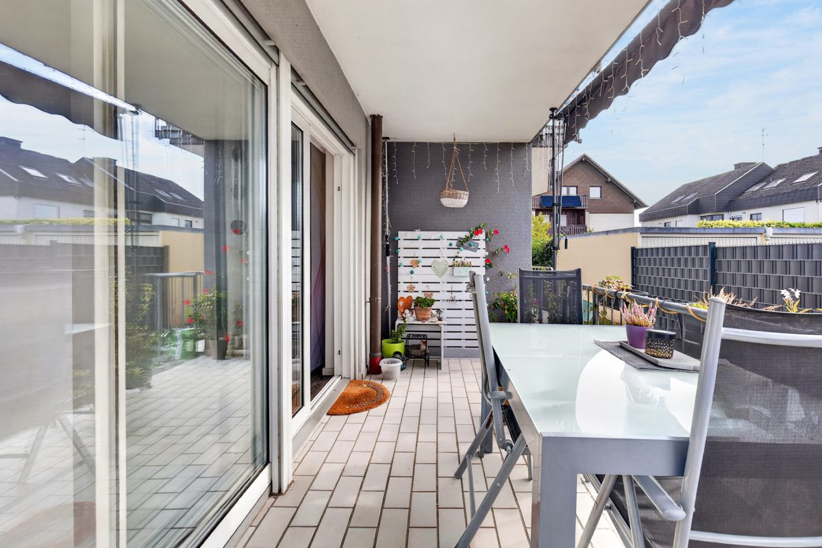 Balkon Immobilienangebot - Malsch - Wohnungen - Charmante Erdgeschosswohnung mit großem Eckbalkon und perfekter Infrastruktur