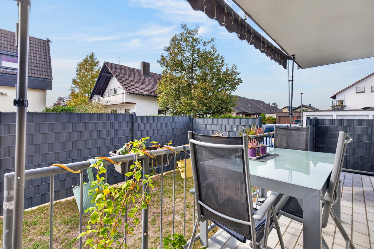 Balkon Immobilienangebot - Malsch - Wohnungen - Charmante Erdgeschosswohnung mit großem Eckbalkon und perfekter Infrastruktur