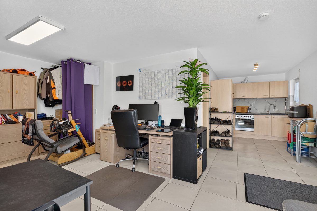 Immobilienangebot - Pfinztal / Kleinsteinbach - Wohnen & Anlage - Viel Platz für Ihre Wohnträume – Einfamilienhaus mit Einliegerwohnung und Weitblick