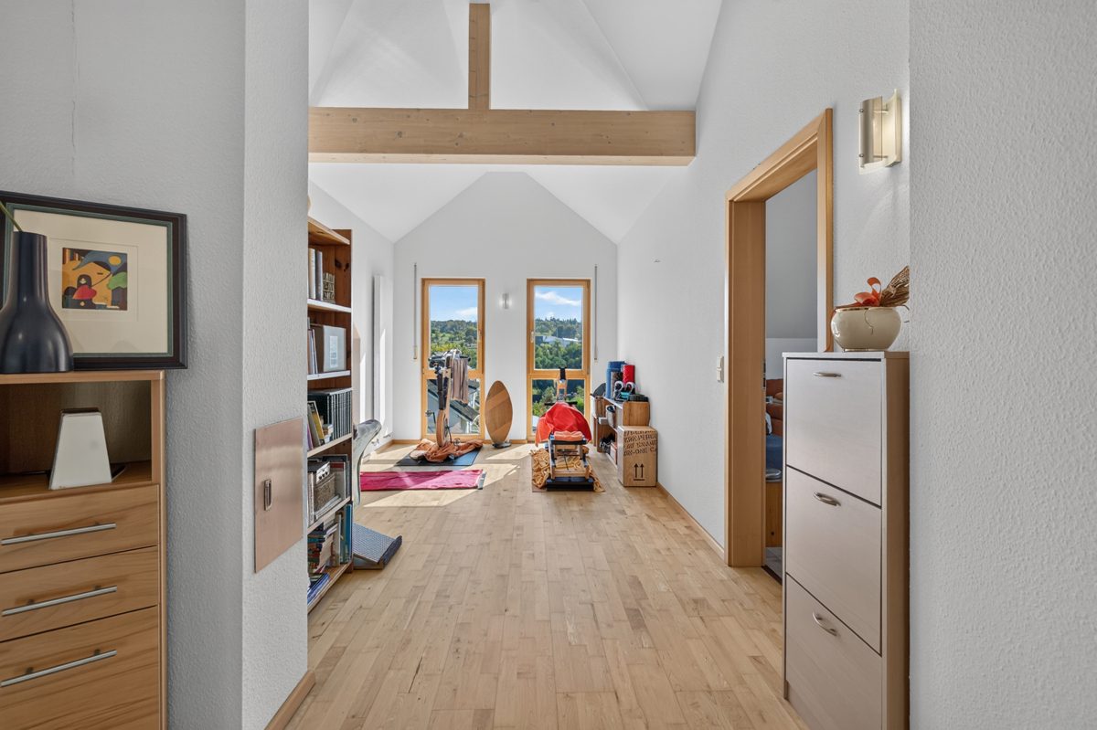 Immobilienangebot - Pfinztal / Kleinsteinbach - Wohnen & Anlage - Viel Platz für Ihre Wohnträume – Einfamilienhaus mit Einliegerwohnung und Weitblick