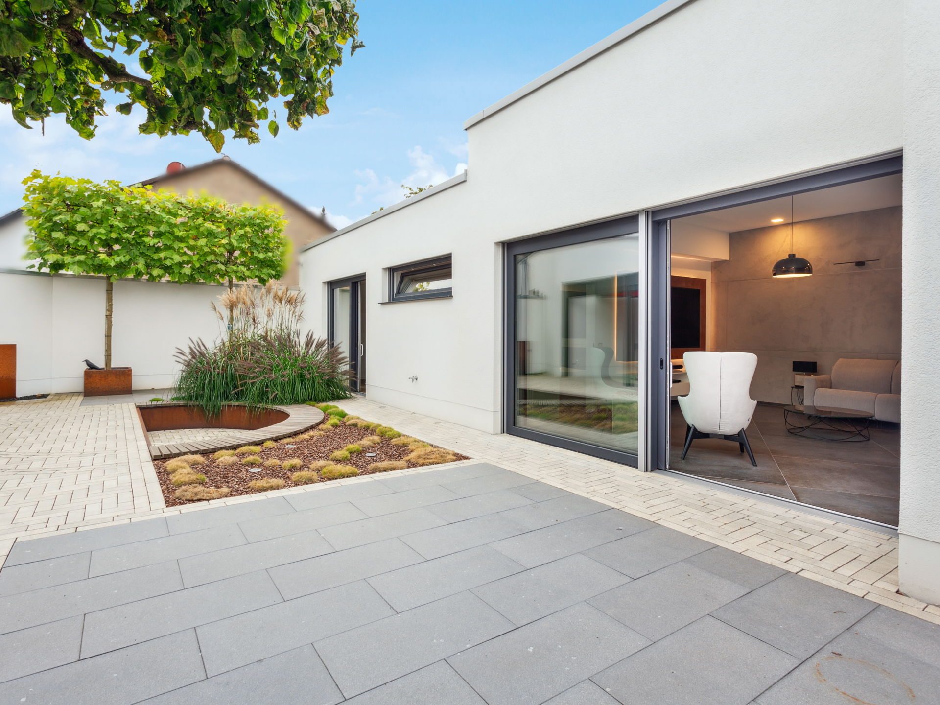 Immobilienangebot - Paderborn - Alle - Zwei Häuser - ein Preis: Exklusivität im Herzen Paderborns