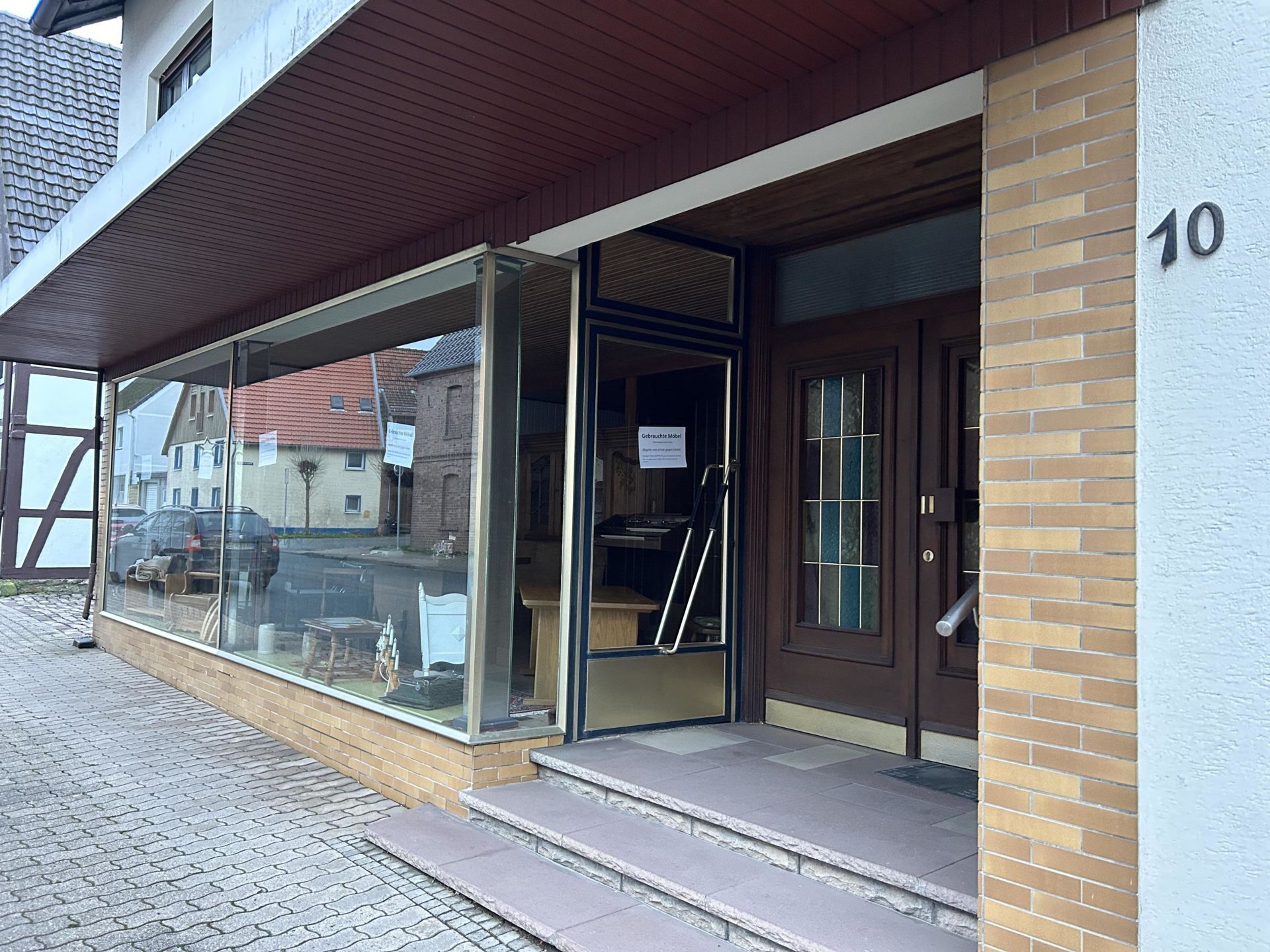 Immobilienangebot - Willebadessen - Alle - Geräumiges Wohnhaus mit großem Werkstattgebäude in Willebadessen - Vielseitige Nutzungsmöglichkeiten!