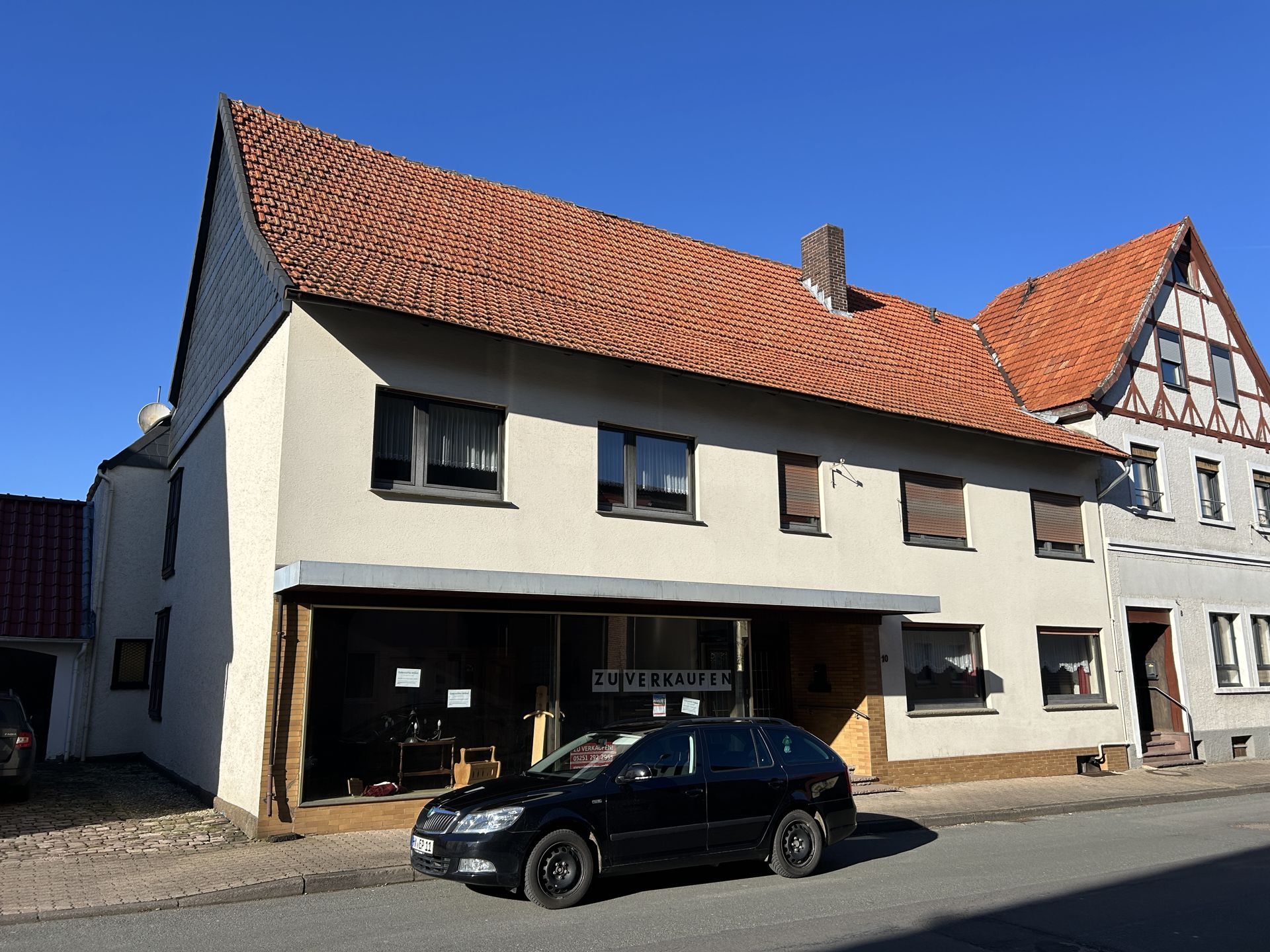 Immobilienangebot - Willebadessen - Alle - Geräumiges Wohnhaus mit großem Werkstattgebäude in Willebadessen - Vielseitige Nutzungsmöglichkeiten!