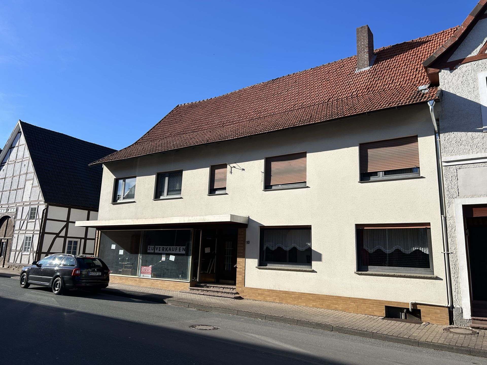Immobilienangebot - Willebadessen - Alle - Geräumiges Wohnhaus mit großem Werkstattgebäude in Willebadessen - Vielseitige Nutzungsmöglichkeiten!