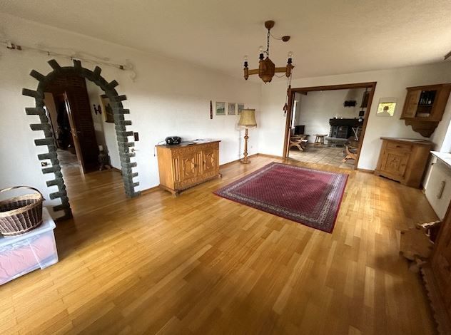 Immobilienangebot - Brakel - Alle - Großzügiges Einfamilienhaus in Brakel