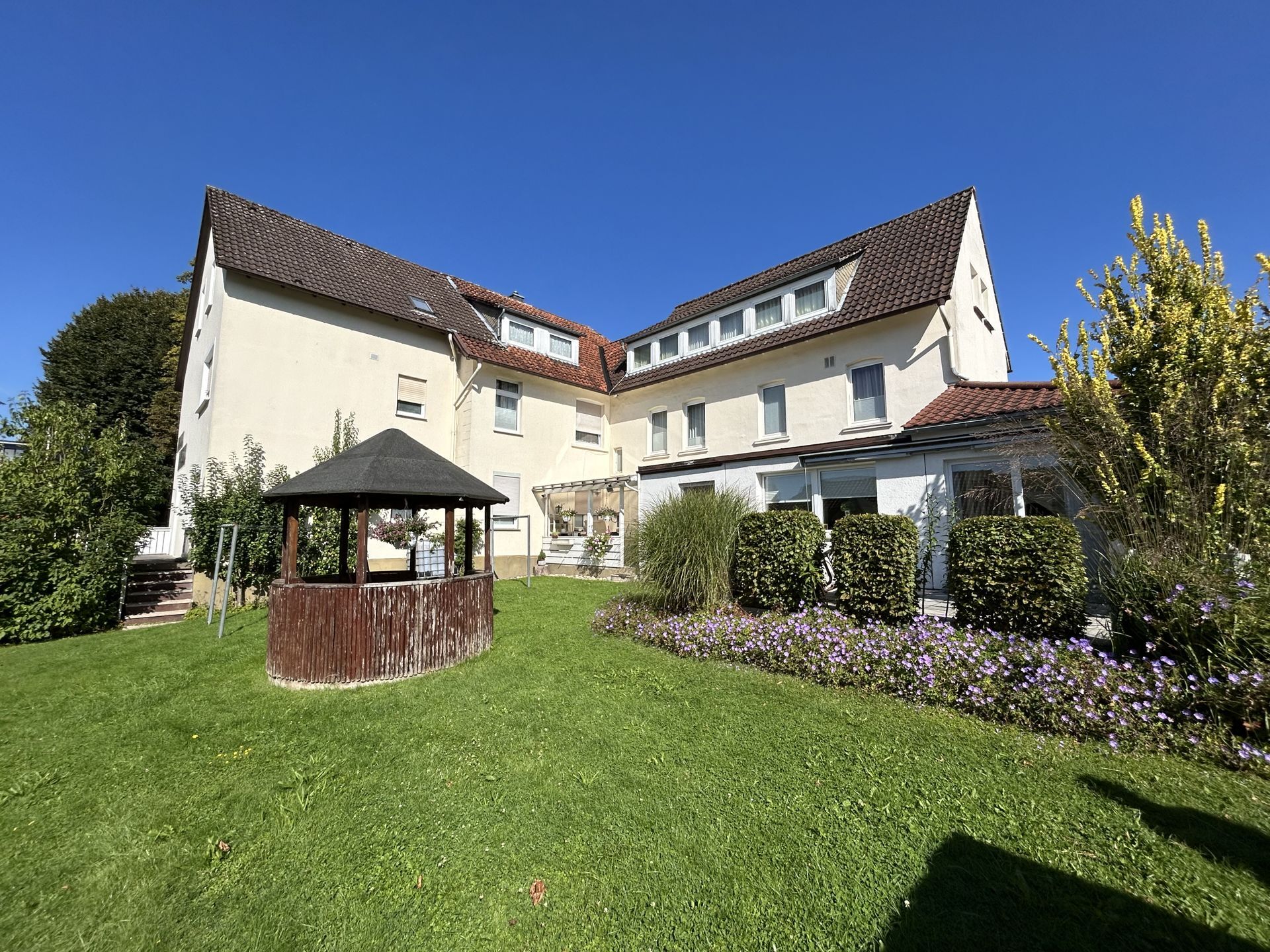 Immobilienangebot - Horn-Bad Meinberg - Alle - Vielseitig nutzbares, attraktives Gästehaus in Kurparknähe