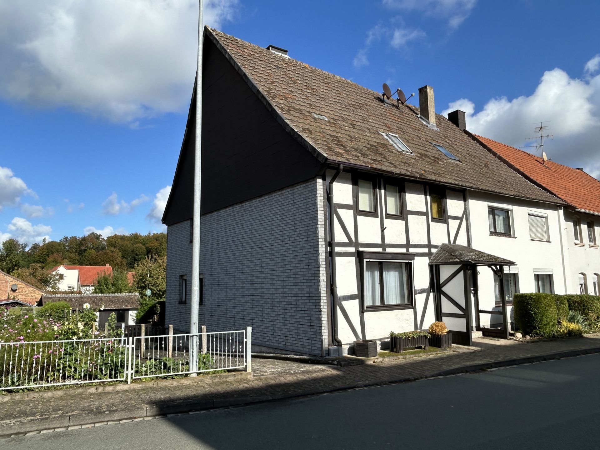 Immobilienangebot - Warburg / Herlinghausen - Alle - EFH zur freien Entfaltung in Warburg-Herlinghausen