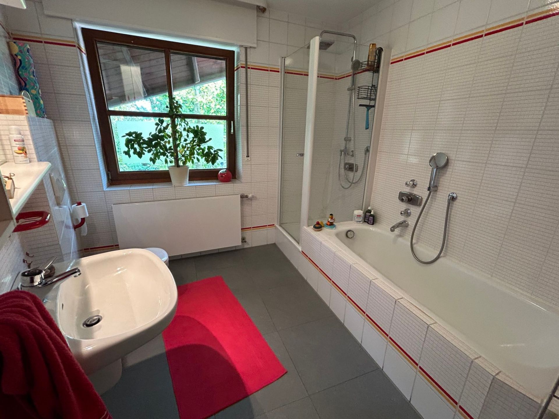 Immobilienangebot - Hövelhof - Alle - Entdecken Sie Ihren Familientraum inmitten einer grünen Oase!
