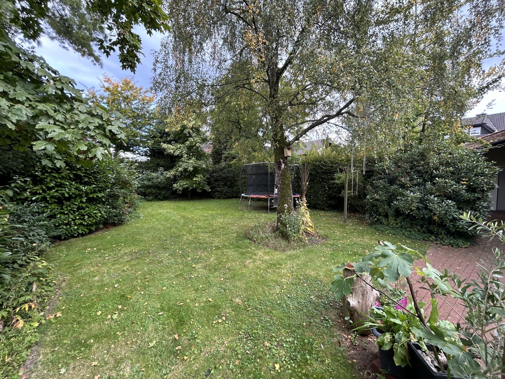 Immobilienangebot - Hövelhof - Alle - Entdecken Sie Ihren Familientraum inmitten einer grünen Oase!