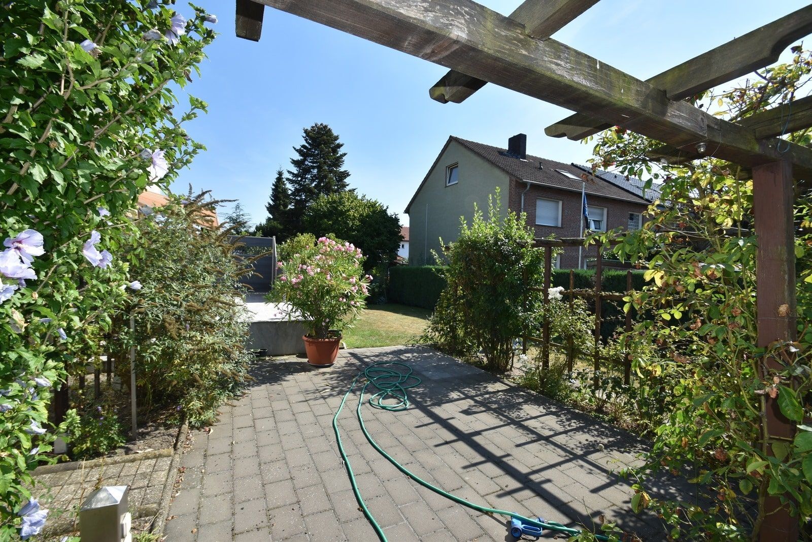 Immobilienangebot - Paderborn / Schloß Neuhaus - Alle - Attraktivität am Habichtssee!