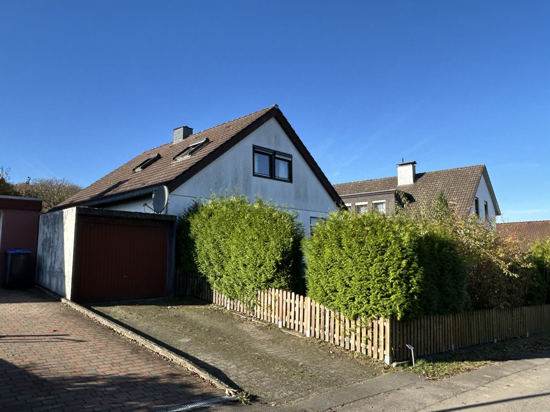 Immobilienangebot - Detmold / Loßbruch - Alle - Machen Sie aus „Second hand“ ein Top Zuhause!