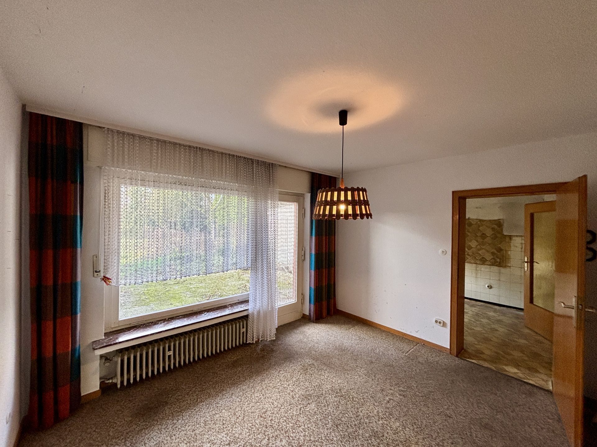 Immobilienangebot - Paderborn / Schloß Neuhaus - Alle - Reihenendhaus mit Potenzial in
Paderborn Schloß Neuhaus