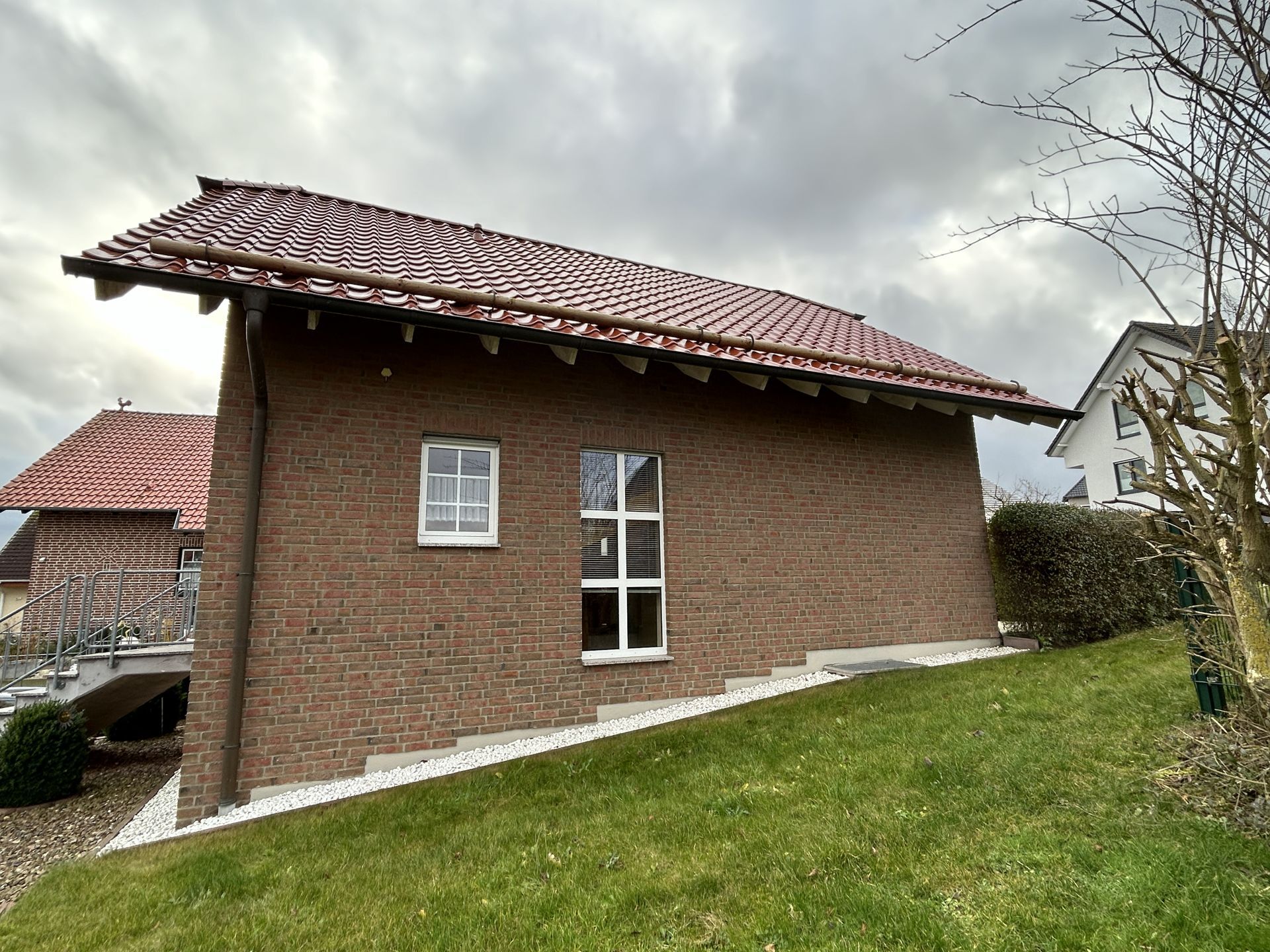 Immobilienangebot - Warburg / Calenberg - Alle - Einfamilienhaus in Warburg-Calenberg – Ihr neues Zuhause!