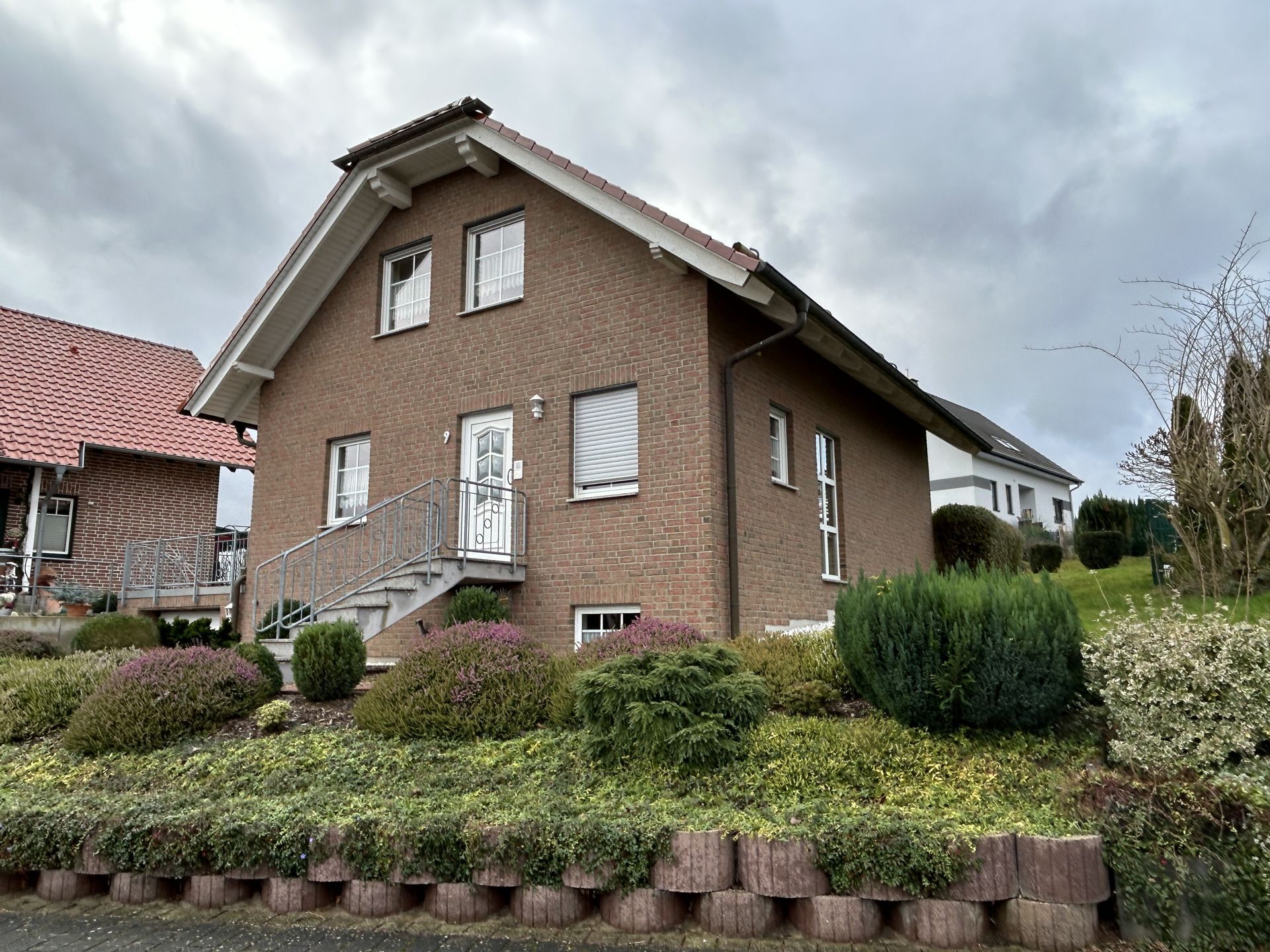 Immobilienangebot - Warburg / Calenberg - Alle - Einfamilienhaus in Warburg-Calenberg – Ihr neues Zuhause!