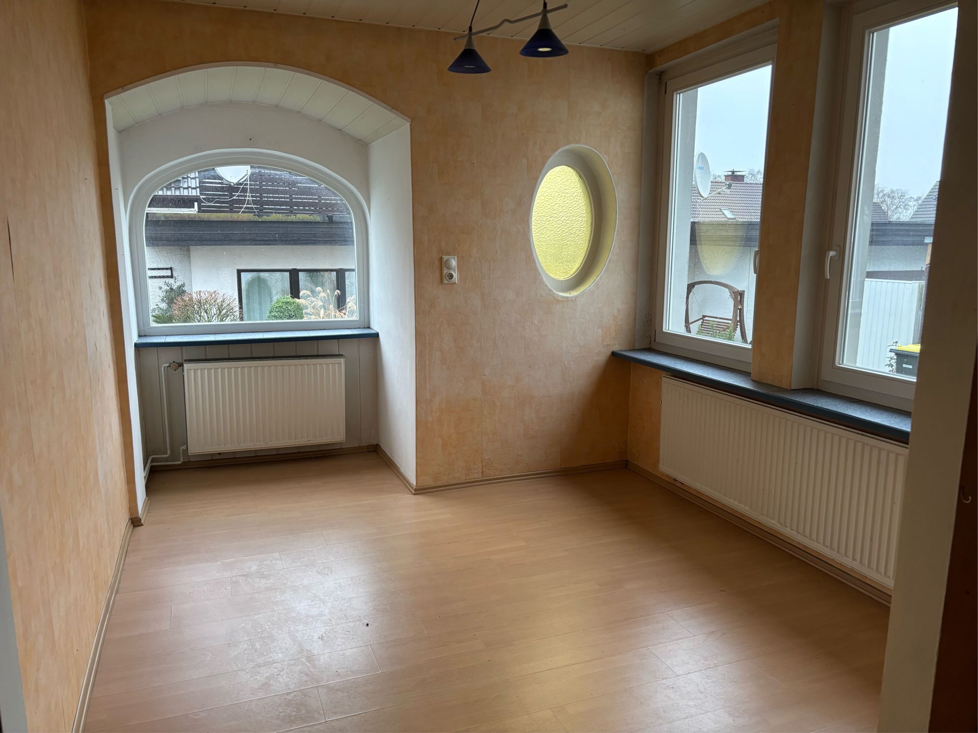Immobilienangebot - Detmold - Alle - Renovierungen erwünscht