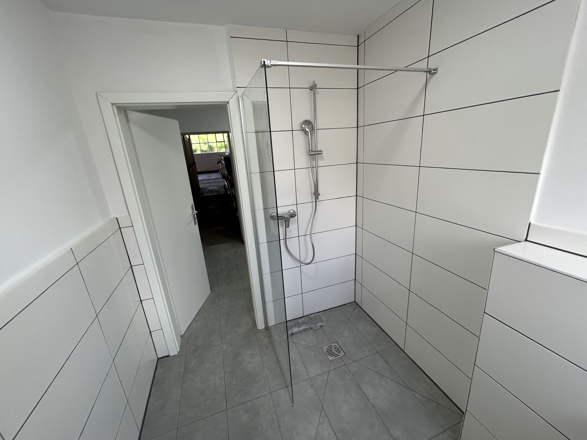 Immobilienangebot - Detmold / Spork-Eichenholz - Gewerbe - Modernisierte Doppelhalle mit Büro-/Sozialräumen