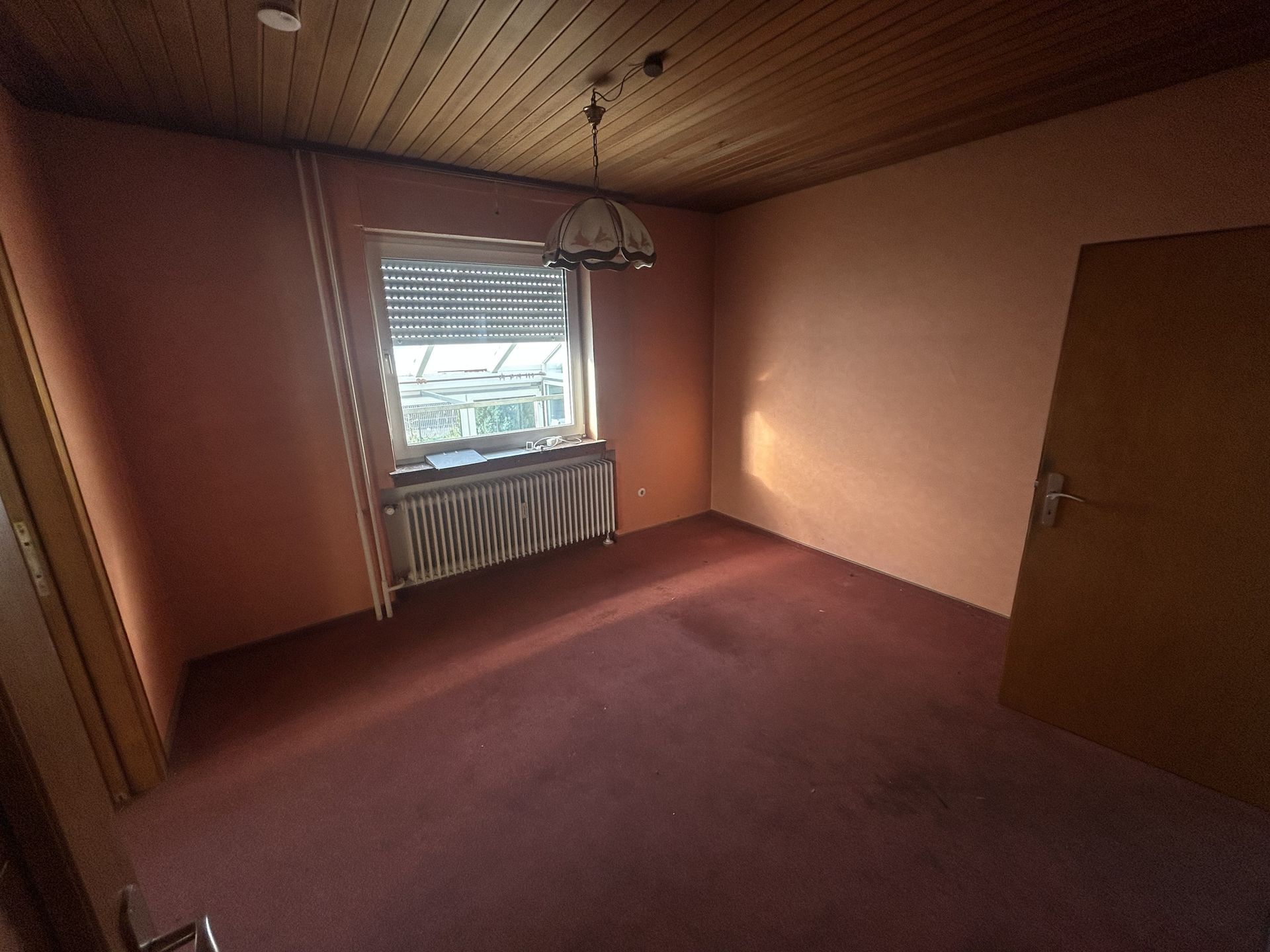 Immobilienangebot - Salzkotten - Alle - Solides Haus wartet auf Ihre Ideen!