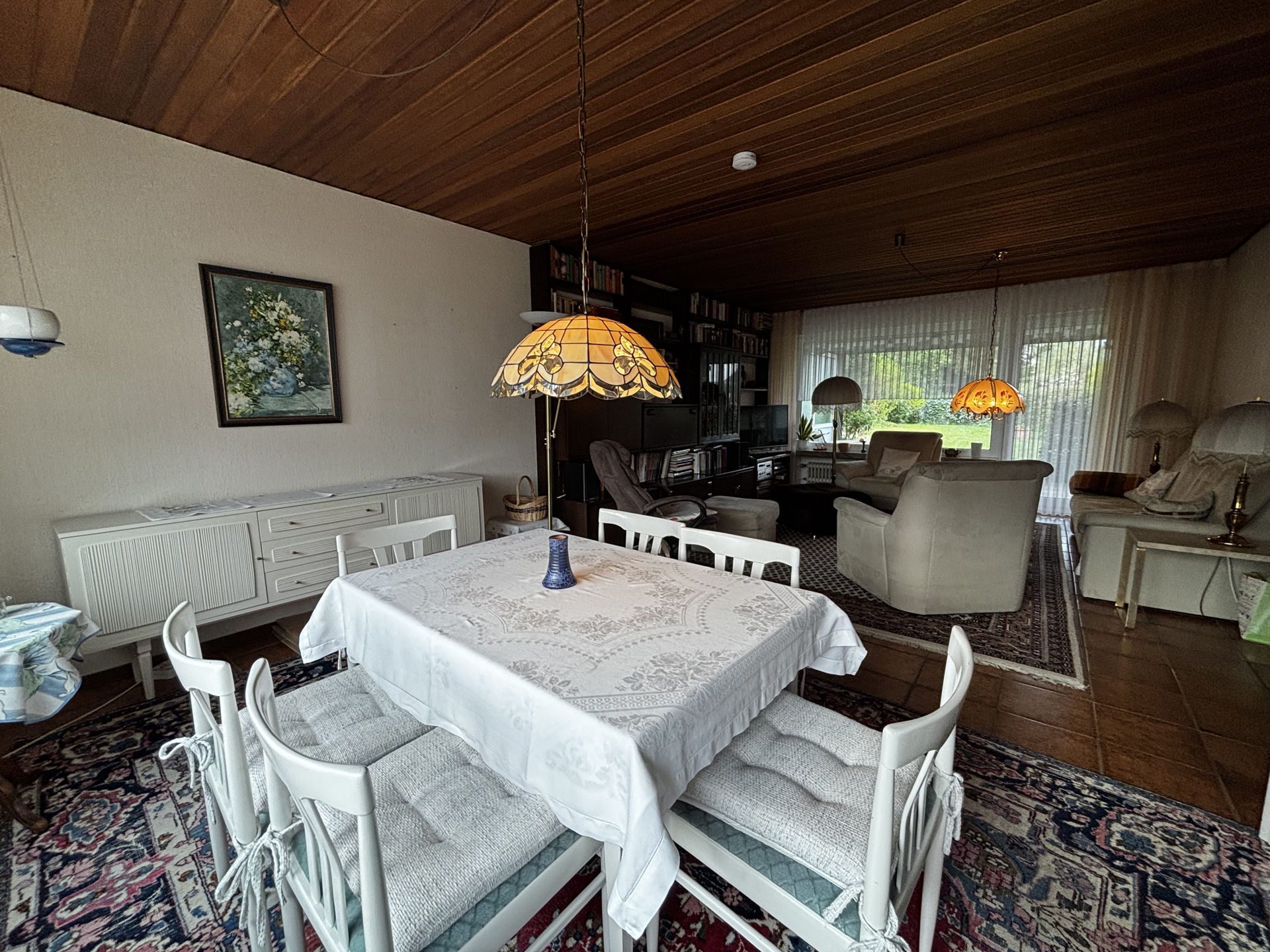 Immobilienangebot - Lage - Alle - Reihenendhaus in attraktiver Lage wartet auf neuen Glanz!