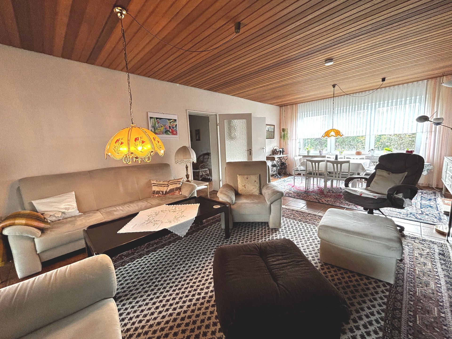 Immobilienangebot - Lage - Alle - Reihenendhaus in attraktiver Lage wartet auf neuen Glanz!