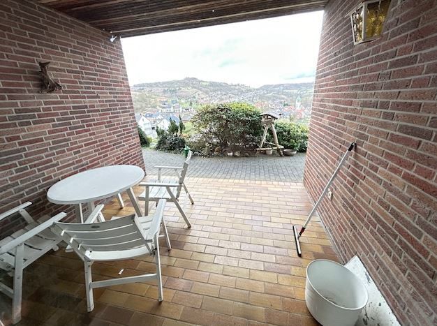 Immobilienangebot - Beverungen / Dalhausen - Alle - Großzügiges Einfamilienhaus mit 3 Garagen