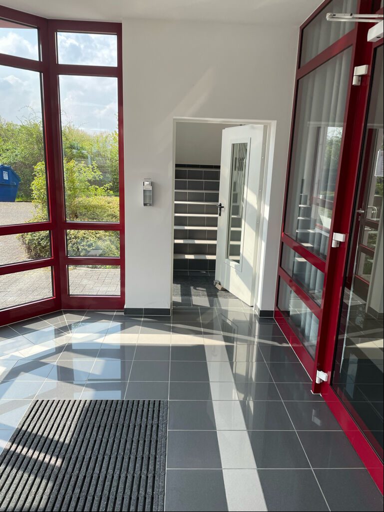 Immobilienangebot - Detmold / Nienhagen - Gewerbe - Büroetage mit Blick über den Teutoburger Wald