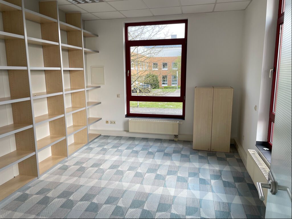 Immobilienangebot - Detmold / Nienhagen - Gewerbe - Büroetage mit Blick über den Teutoburger Wald