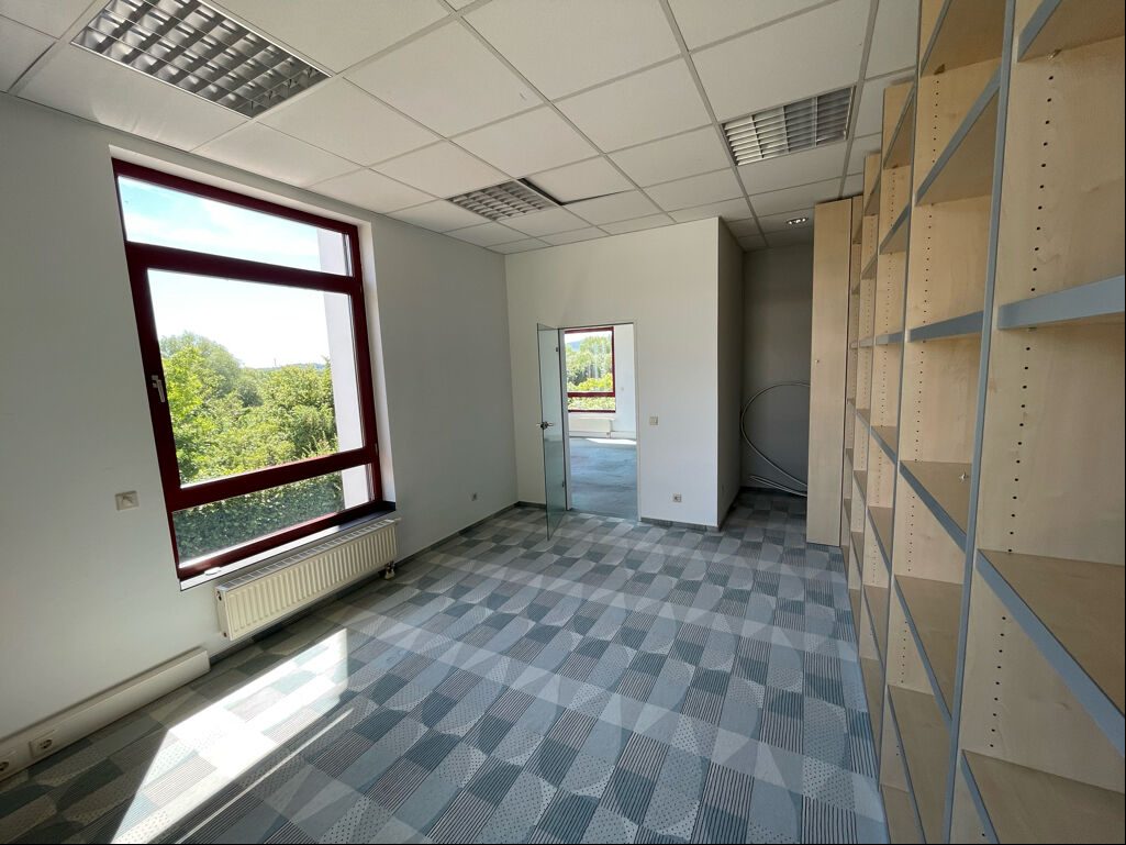 Immobilienangebot - Detmold / Nienhagen - Gewerbe - Büroetage mit Blick über den Teutoburger Wald