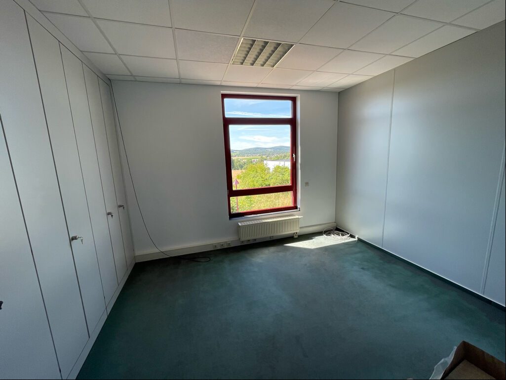 Immobilienangebot - Detmold / Nienhagen - Gewerbe - Büroetage mit Blick über den Teutoburger Wald