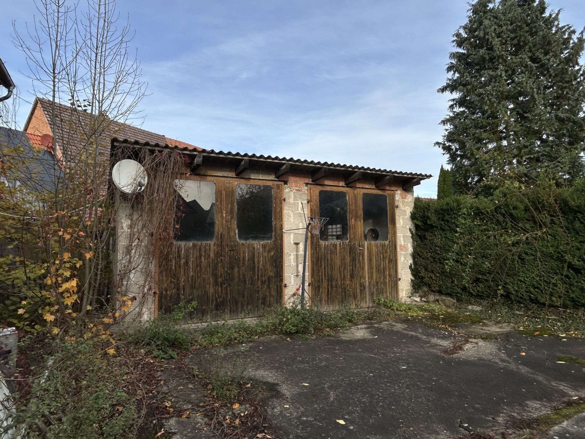 Immobilienangebot - Breuna / Wettesingen - Alle - Einfamilienhaus mit Scheune und Stallungen in Breuna-Wettesingen