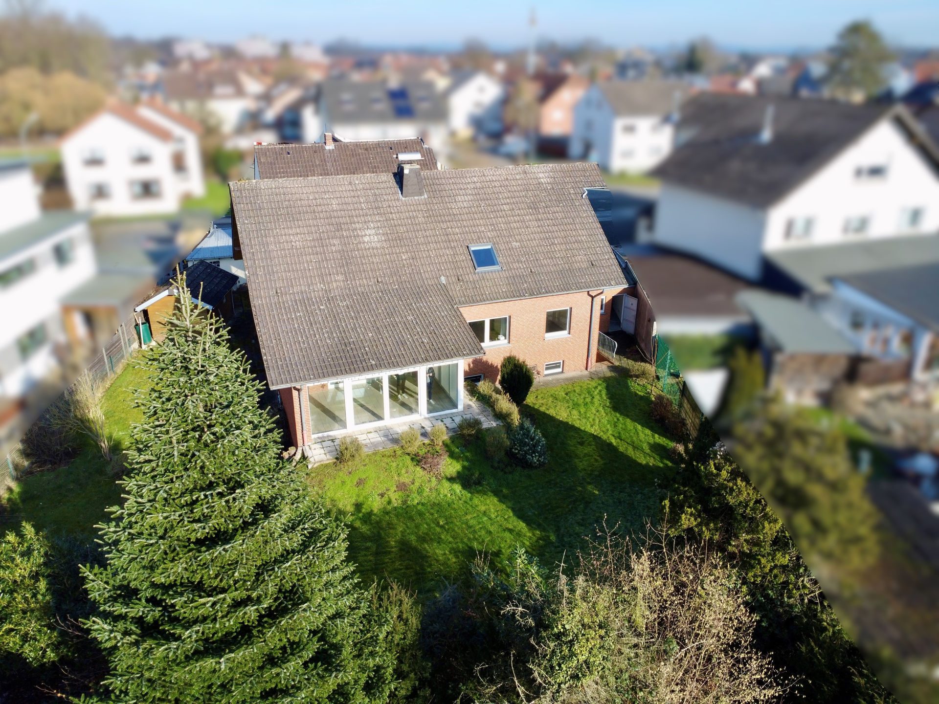 Immobilienangebot - Paderborn / Schloß Neuhaus - Alle - Zweifamilienhaus plus Abrissobjekt bieten hervorragende Möglichkeit!
