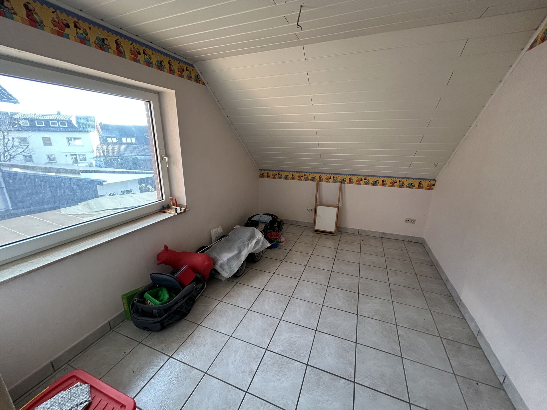Immobilienangebot - Paderborn / Schloß Neuhaus - Alle - Zweifamilienhaus plus Abrissobjekt bieten hervorragende Möglichkeit!