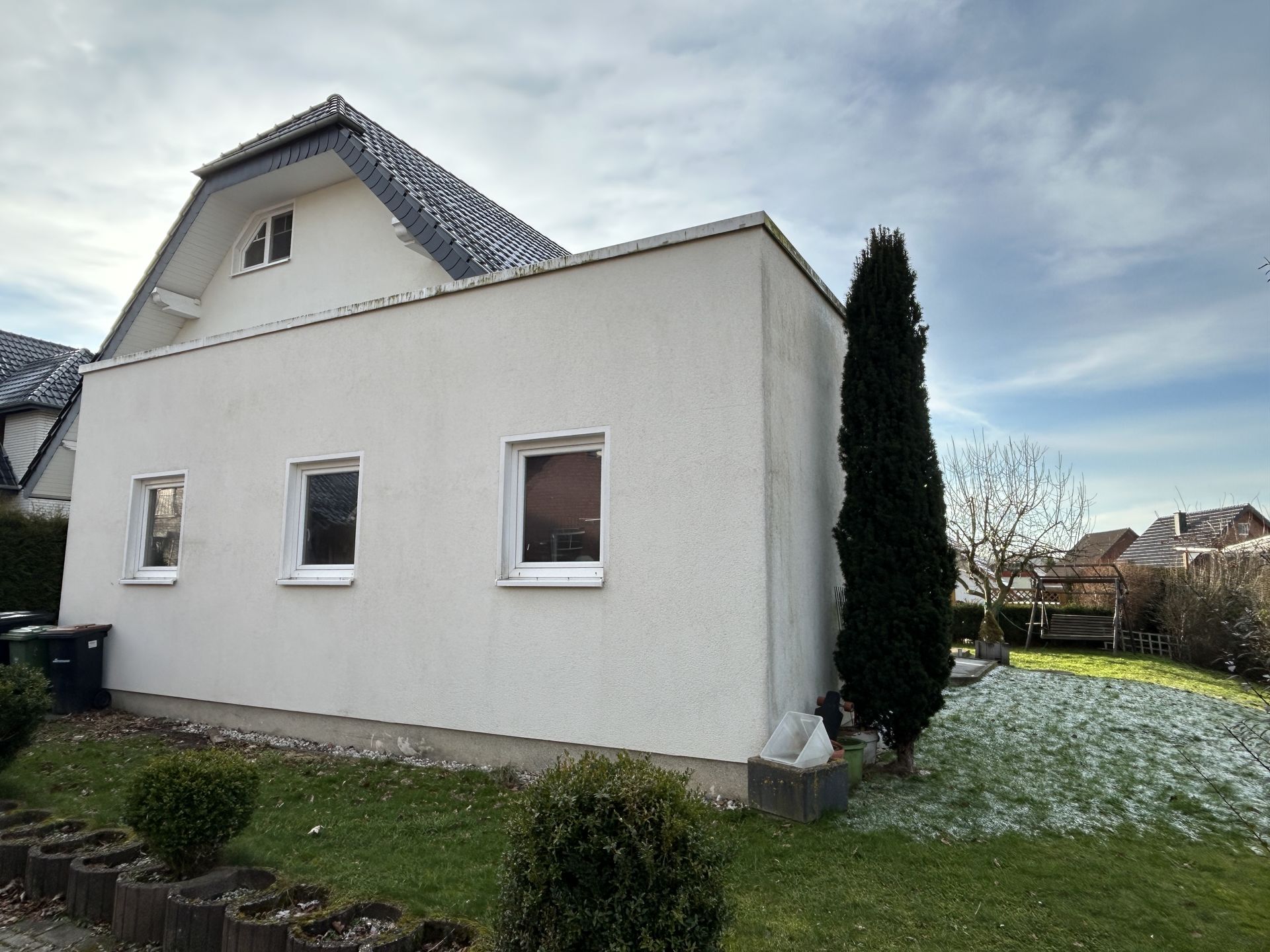 Immobilienangebot - Warburg - Alle - Gepflegtes und geräumiges Einfamilienhaus in Warburg