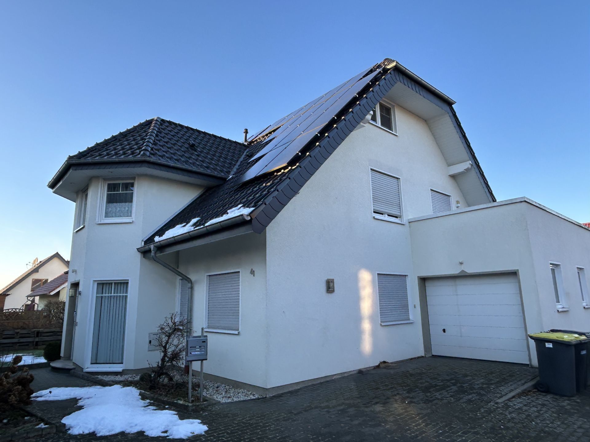 Immobilienangebot - Warburg - Alle - Gepflegtes und geräumiges Einfamilienhaus in Warburg