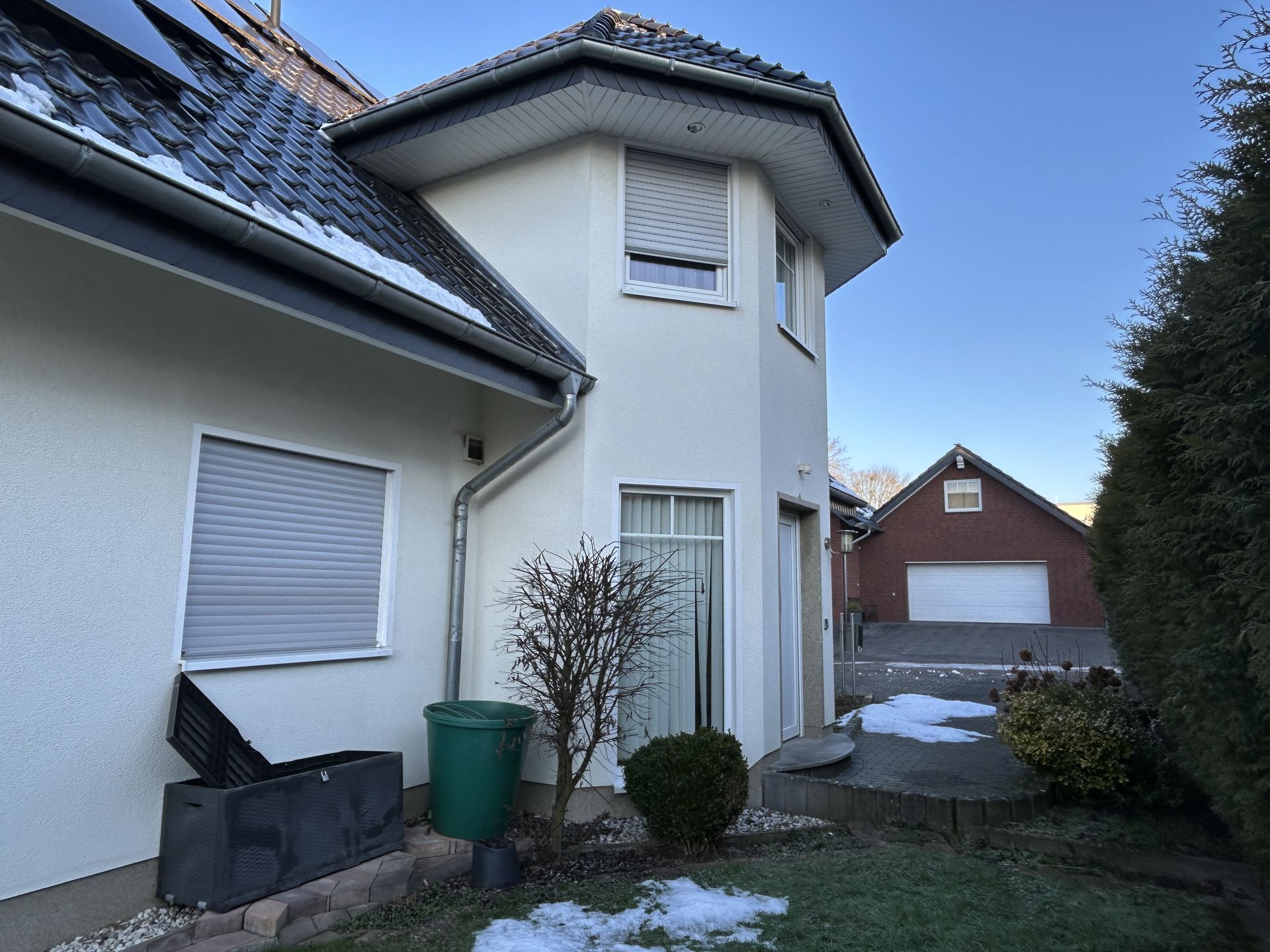 Immobilienangebot - Warburg - Alle - Gepflegtes und geräumiges Einfamilienhaus in Warburg