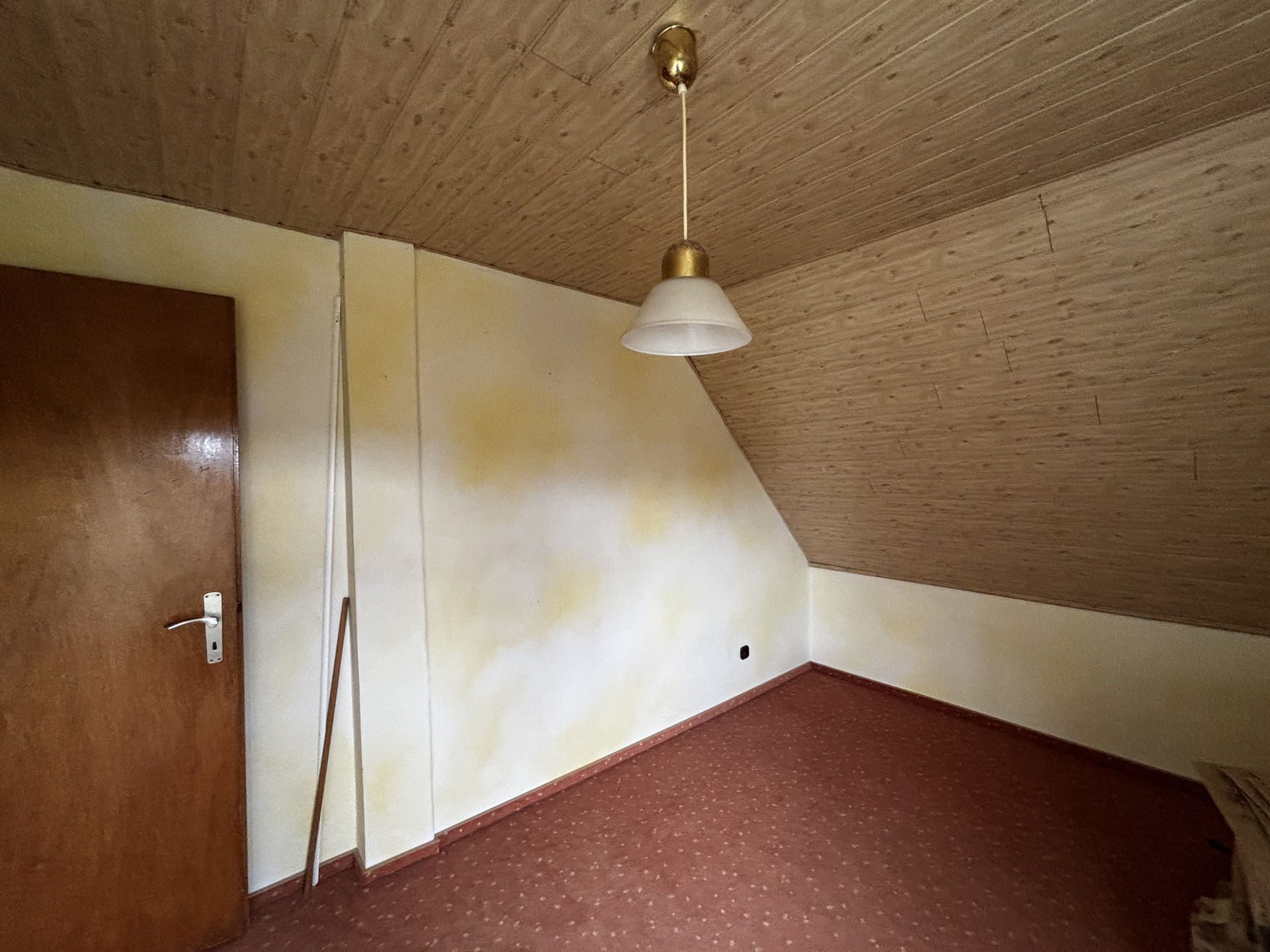 Immobilienangebot - Lage - Alle - Historisch schön - Modernisierung lohnenswert!