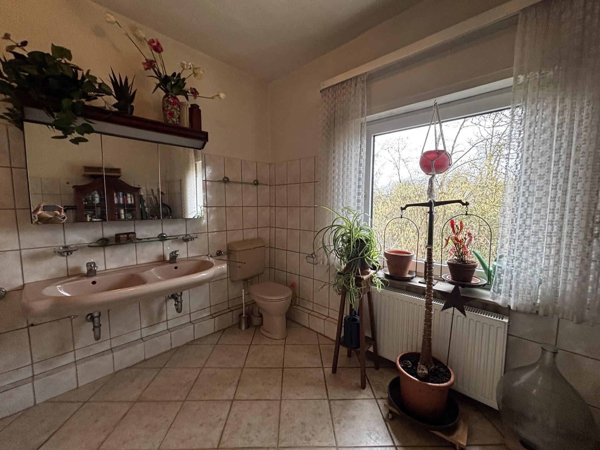 Immobilienangebot - Lage - Alle - Historisch schön - Modernisierung lohnenswert!