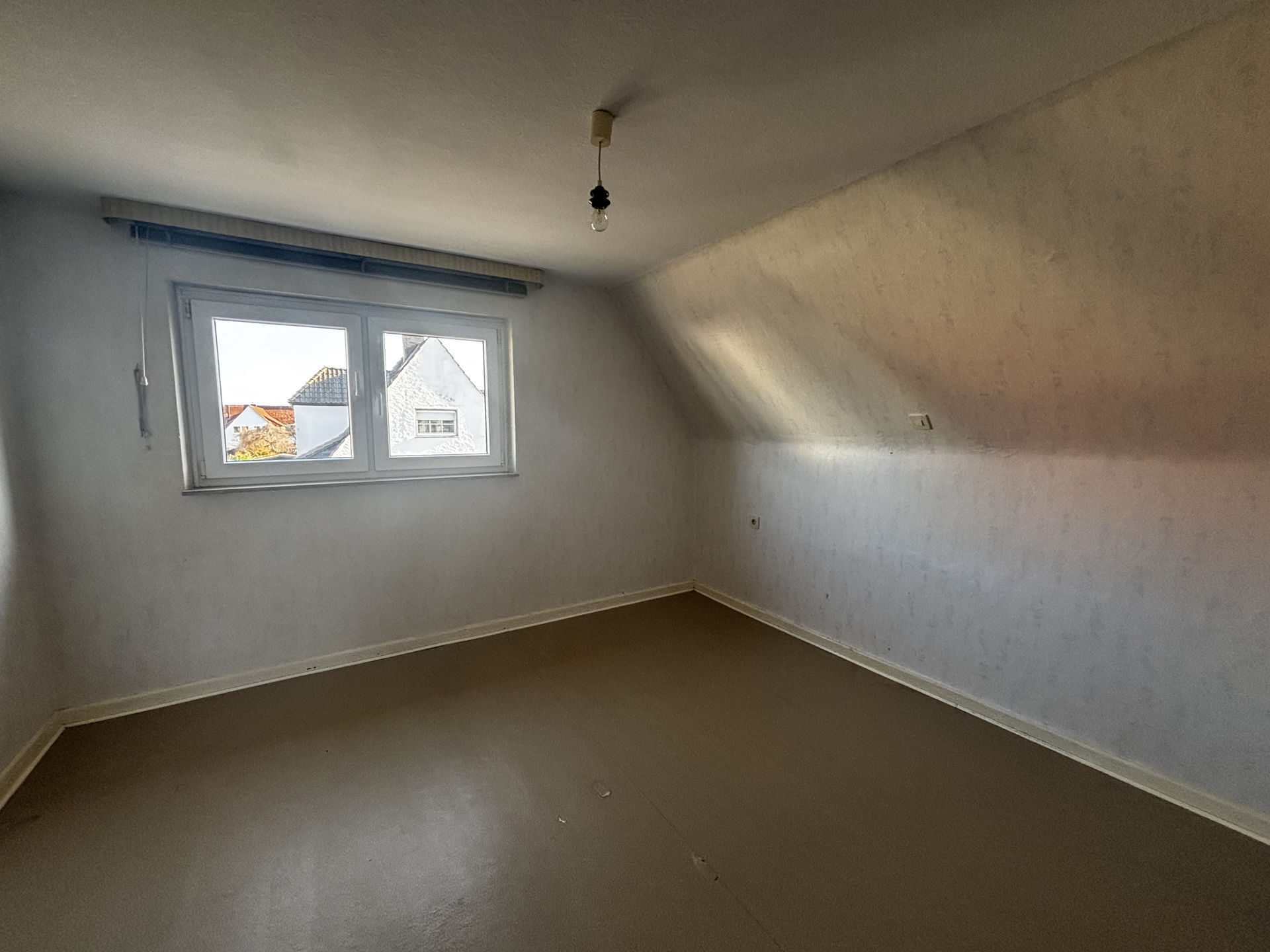 Immobilienangebot - Lage - Alle - Ideal für die kleine Familie!