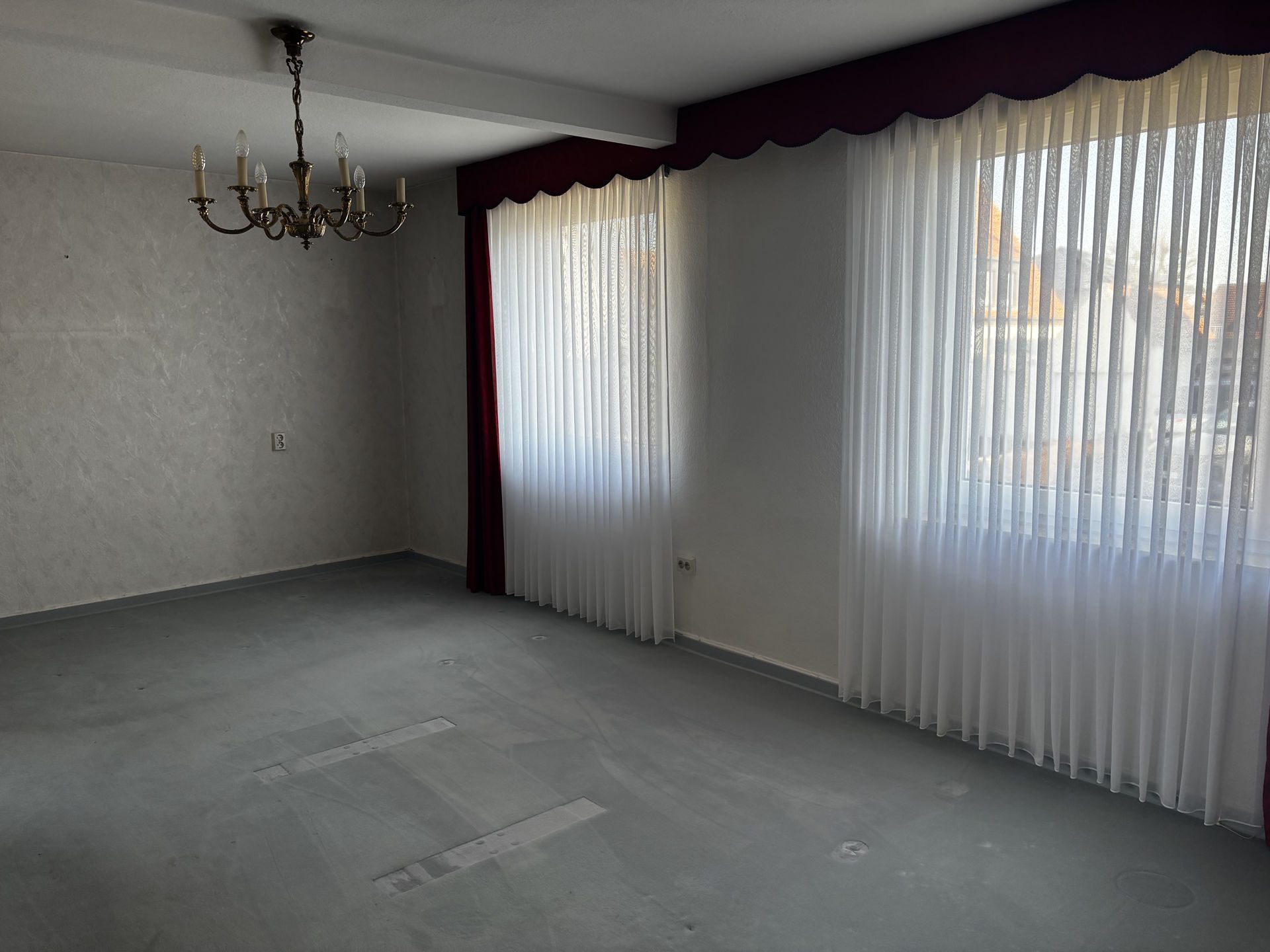Immobilienangebot - Lage - Alle - Ideal für die kleine Familie!