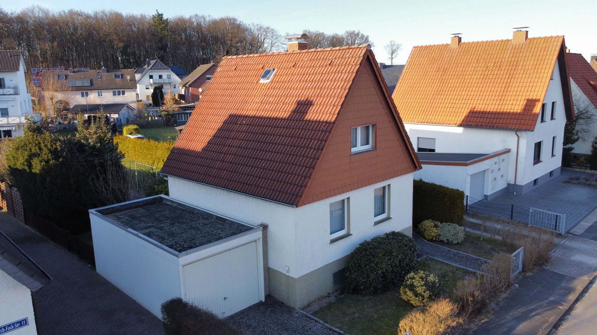Immobilienangebot - Lage - Alle - Ideal für die kleine Familie!