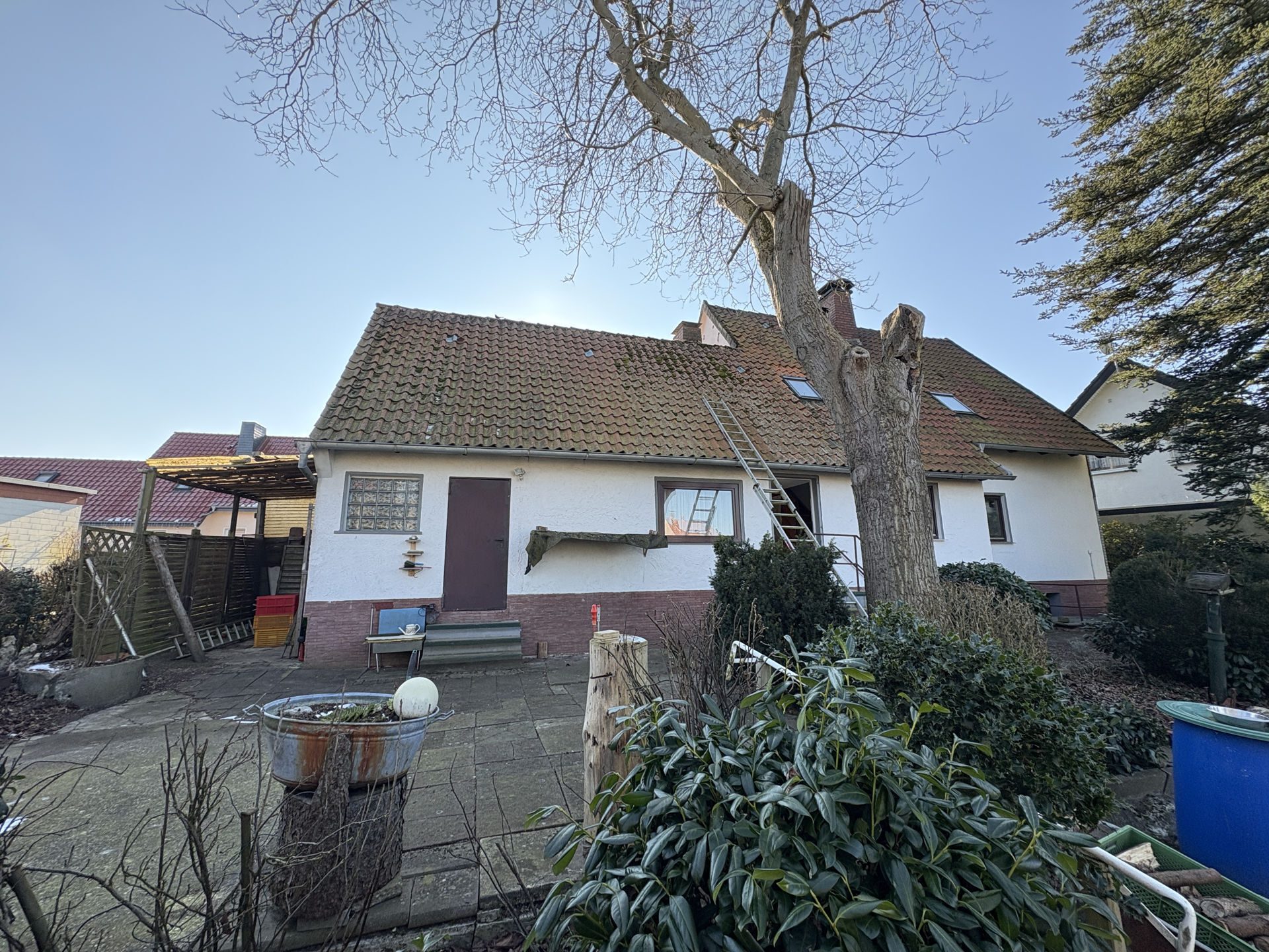 Immobilienangebot - Detmold / Diestelbruch - Alle - Platz für Ihre Ideen: Vielseitiges Einfamilienhaus in Diestelbruch!