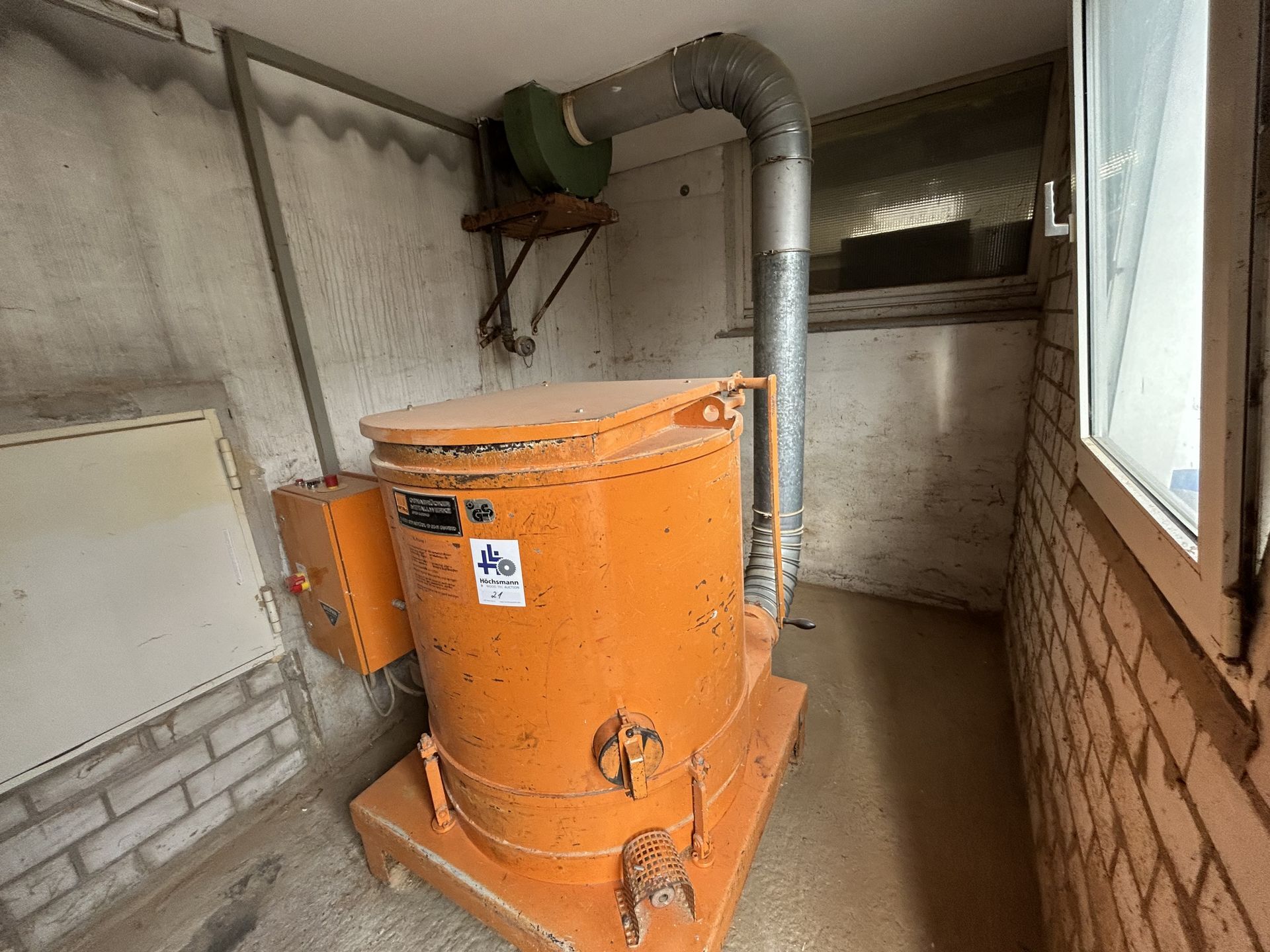 Immobilienangebot - Lügde - Gewerbe - Vielseitig nutzbare Halle in frequentierter Verkehrslage