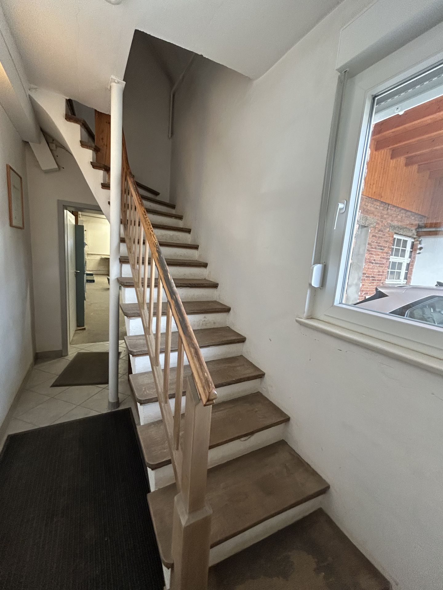 Immobilienangebot - Lügde - Gewerbe - Vielseitig nutzbare Halle in frequentierter Verkehrslage