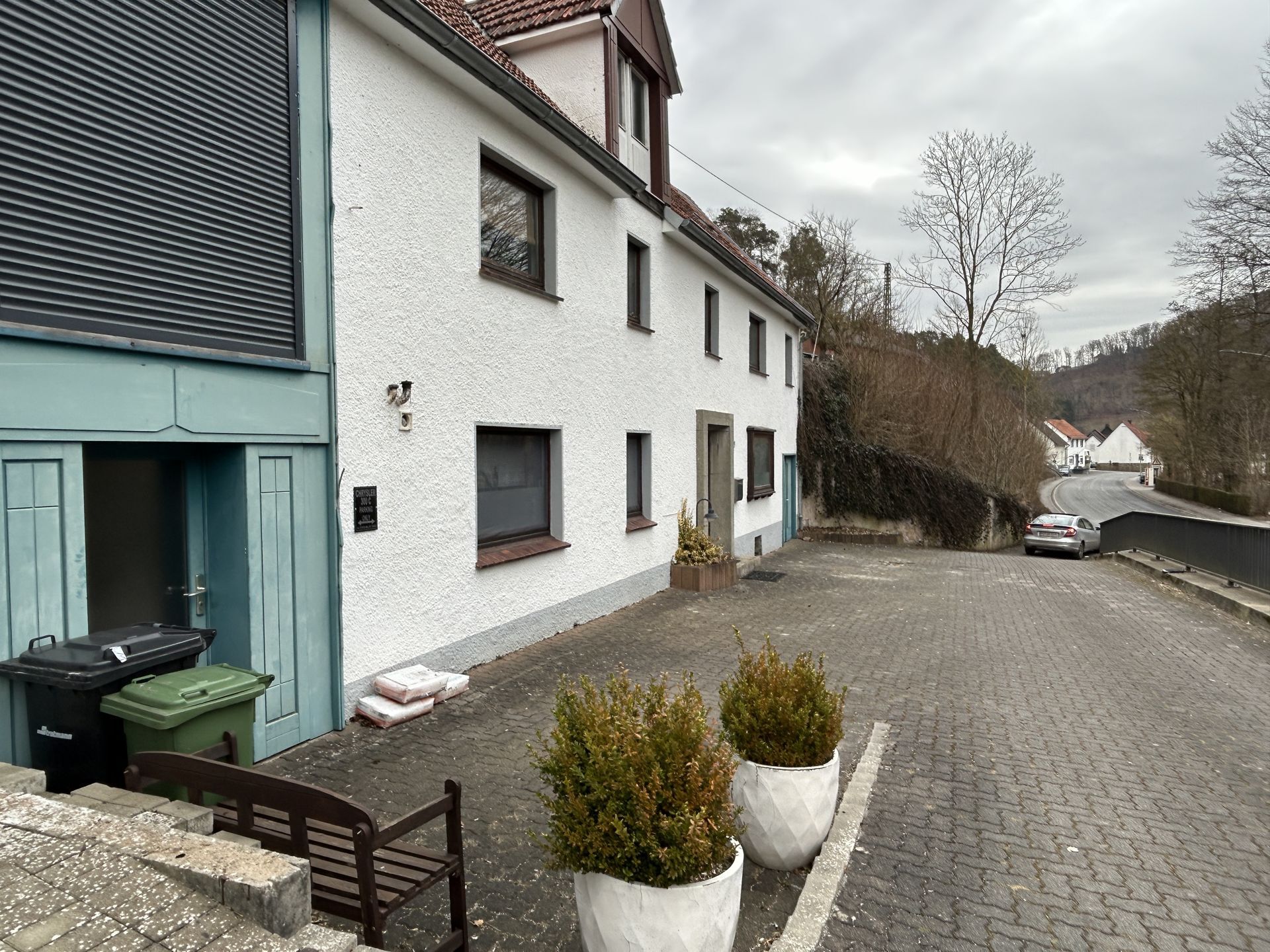 Immobilienangebot - Marsberg / Beringhausen - Alle - Vielseitige Immobilie – Wohnen und Gewerbe vereint!