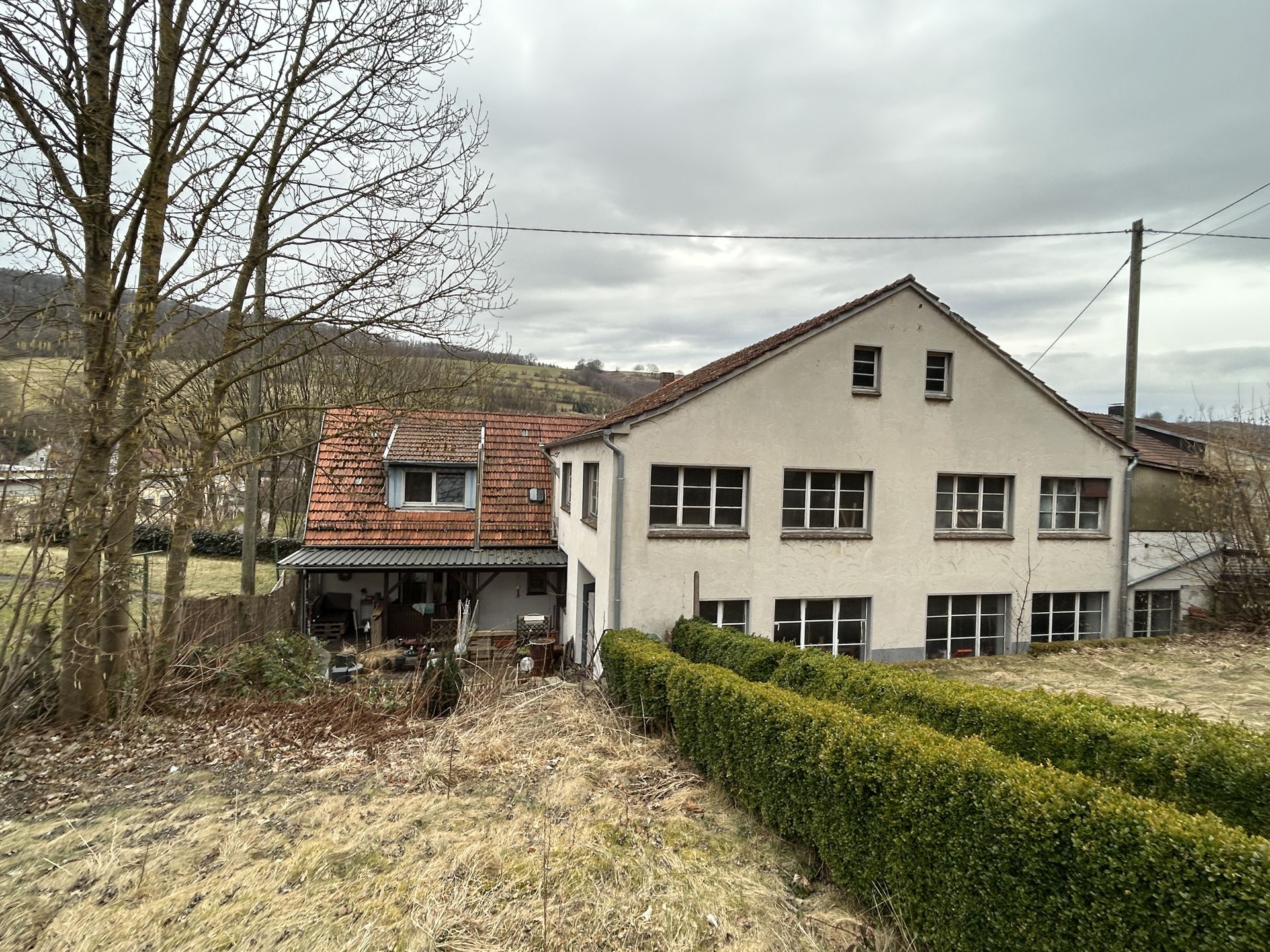 Immobilienangebot - Marsberg / Beringhausen - Alle - Vielseitige Immobilie – Wohnen und Gewerbe vereint!